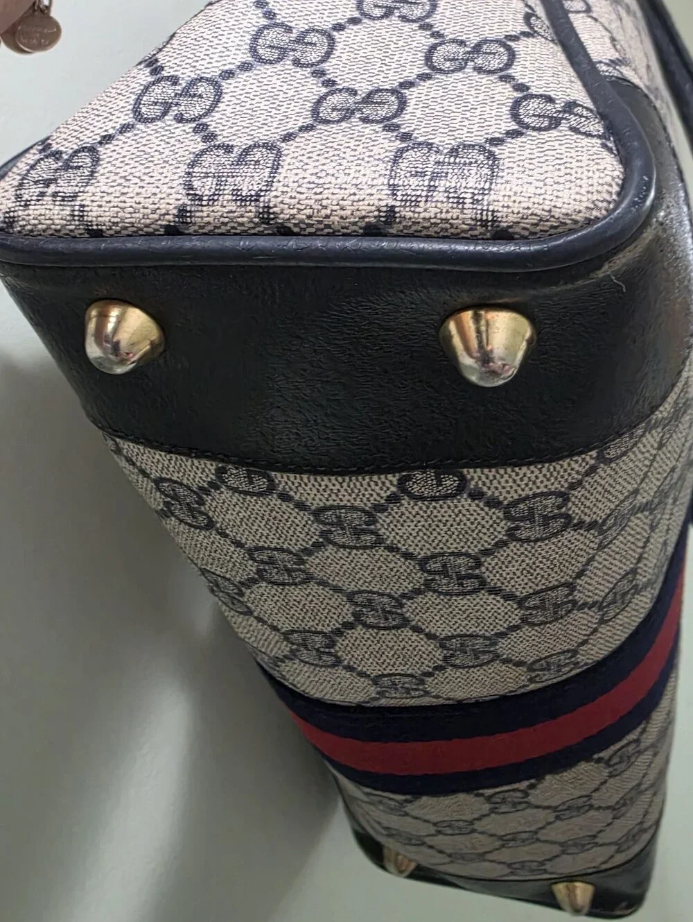Gucci italy gg